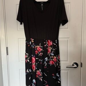 Chic Black Floral Midi Dress